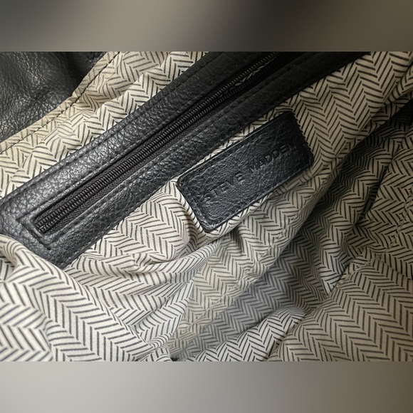 Large Steve Madden Black Leather crossbody open flap with pockets zippers NWOT - Picture 4 of 11